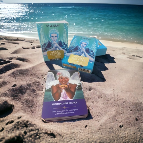 Kyle Gray “Angel Prayers” oracle cards - Picture 3 of 12